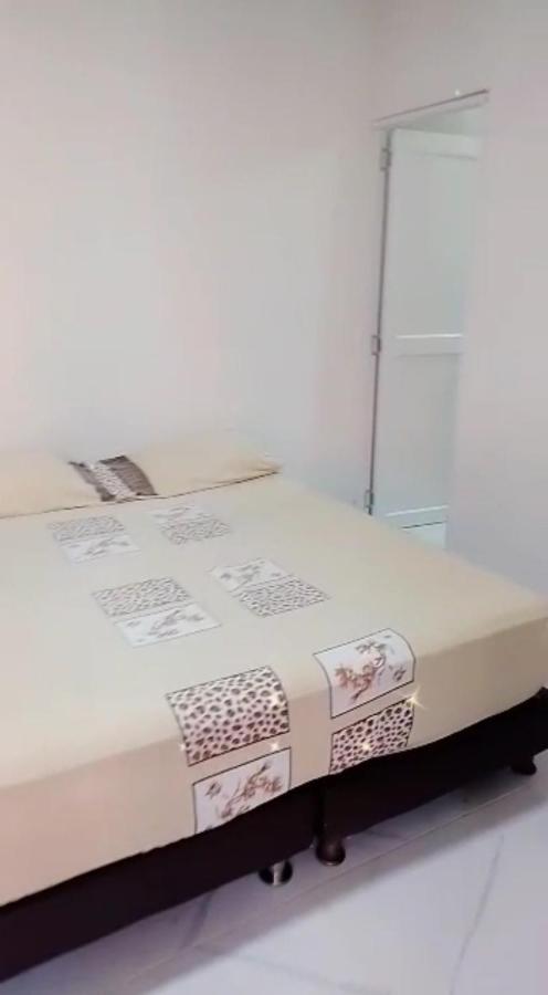 La Medellin Hostal Картахена Экстерьер фото