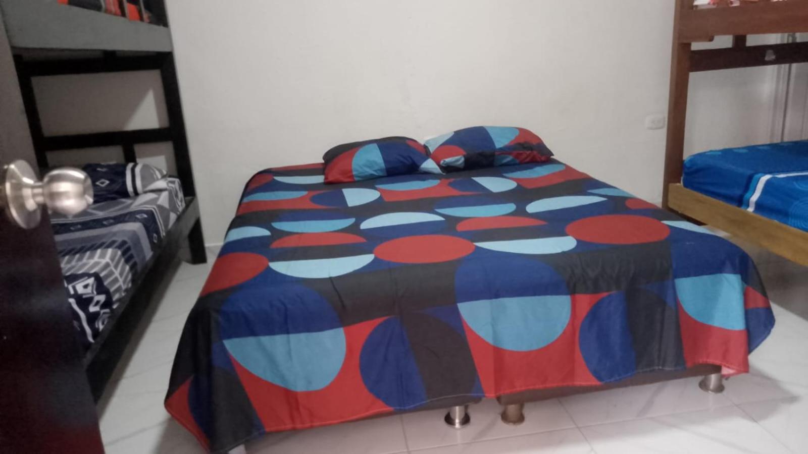 La Medellin Hostal Картахена Экстерьер фото