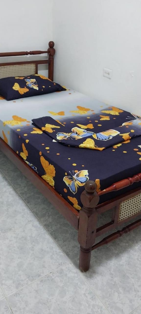 La Medellin Hostal Картахена Экстерьер фото