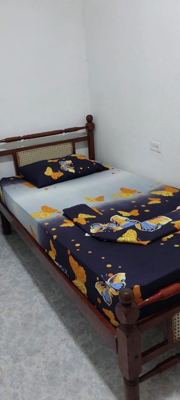 La Medellin Hostal Картахена Экстерьер фото